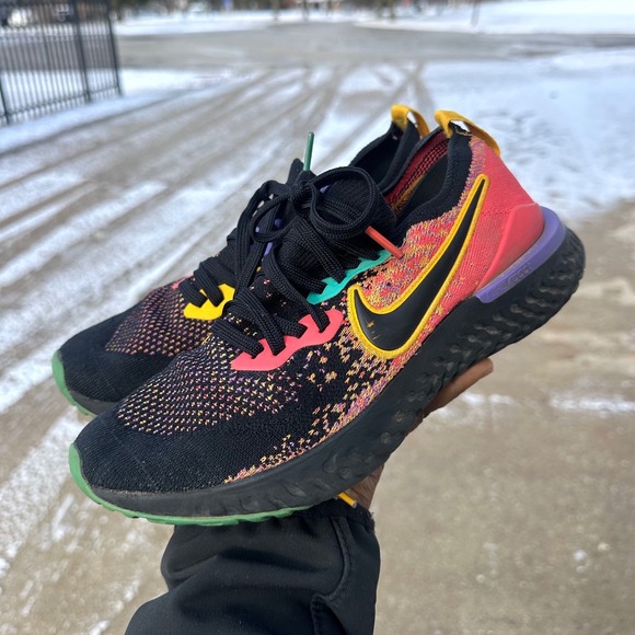 Nike Women's Epic React Flyknit 2 Athletic Shoes Size 9 Black Ember Glow - Picture 10 of 11